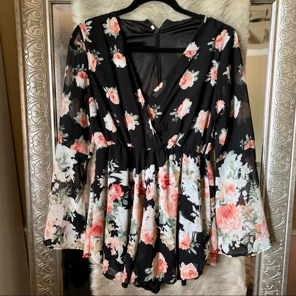 S floral flowy romper